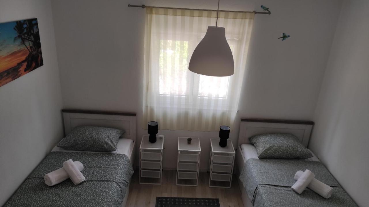 Vila Kuca Za Odmor Bebic, Kremena Klek Exteriér fotografie